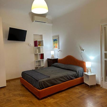 De' Servi Studio Al Duomo - A Hidden Nest In Downtown ฟลอเรนซ์ ภายนอก รูปภาพ