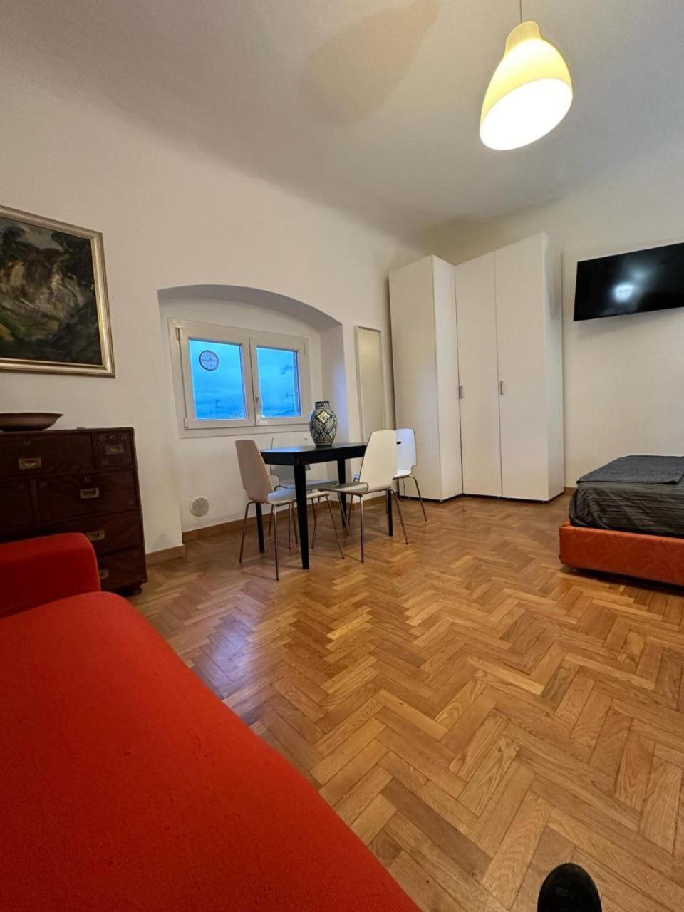 De' Servi Studio Al Duomo - A Hidden Nest In Downtown ฟลอเรนซ์ ภายนอก รูปภาพ